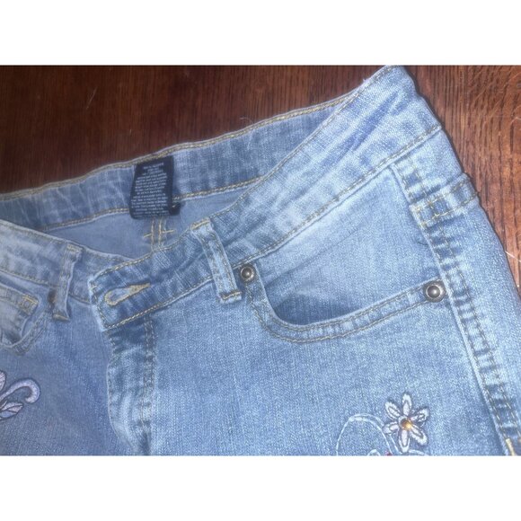Women's Butterfly Embellished Faded Glory Jeans Light Wash Size 16 - Picture 8 of 16